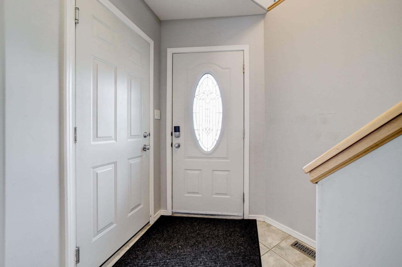 571 Blackfoot Manor W — photo 3