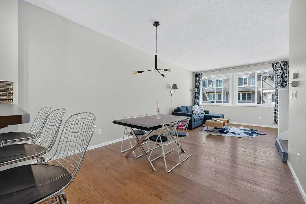 48 Kinlea Common NW — photo 1