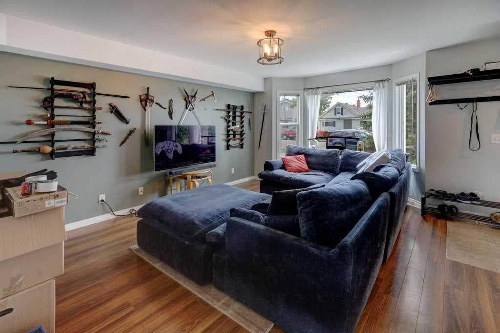 8034 24 Street SE — photo 4