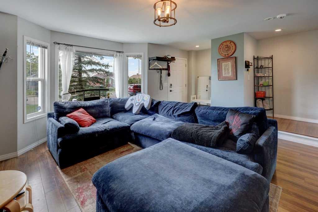 8034 24 Street SE — photo 5