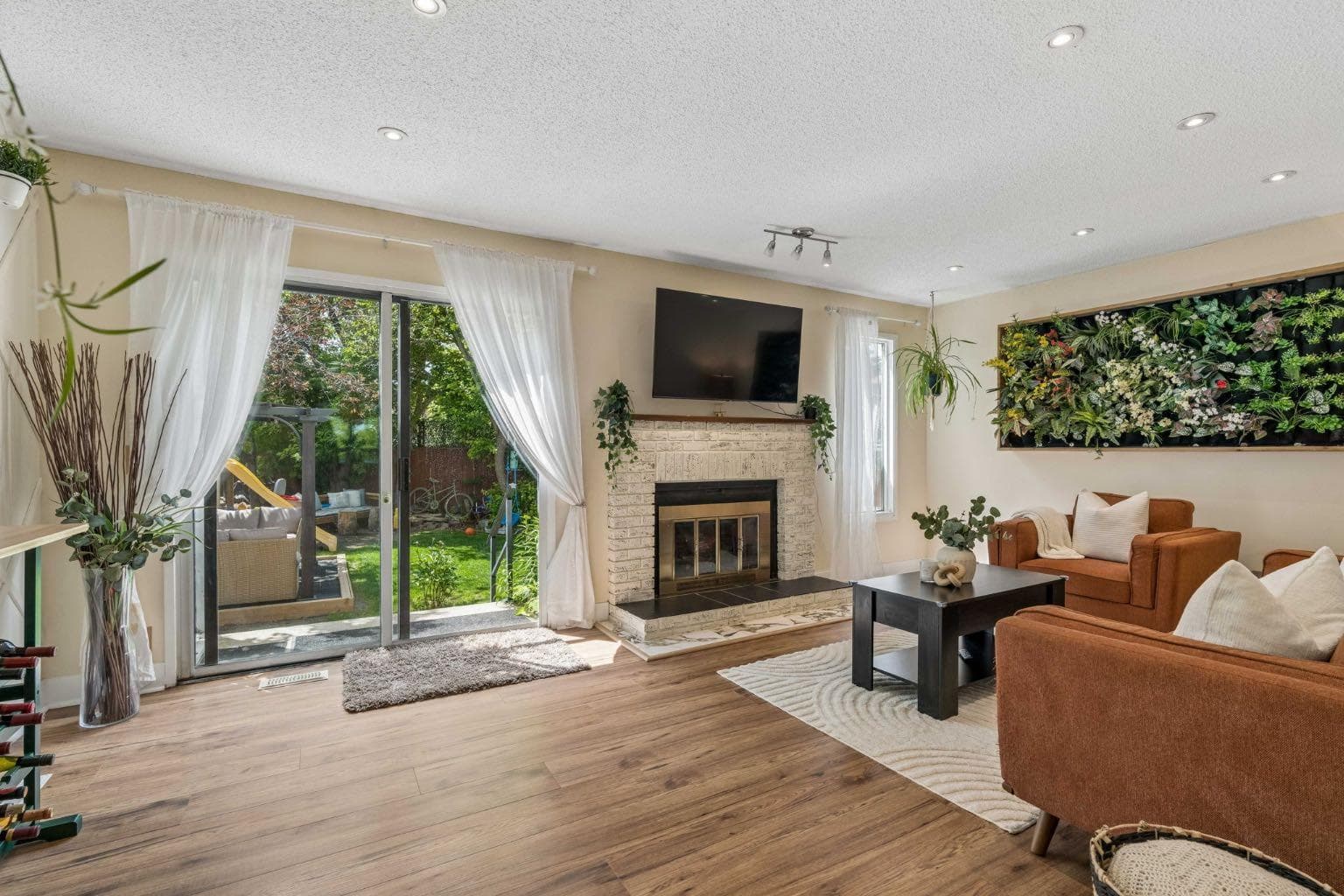 44 Beddington Crescent NE — photo 1