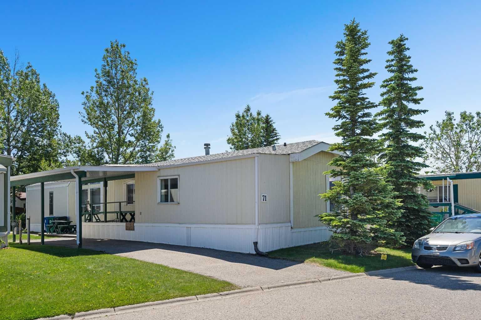 71, 99 Arbour Lake Road NW — photo 1