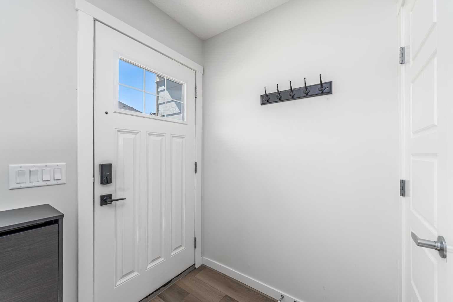 310 Cranbrook Square SE — photo 4