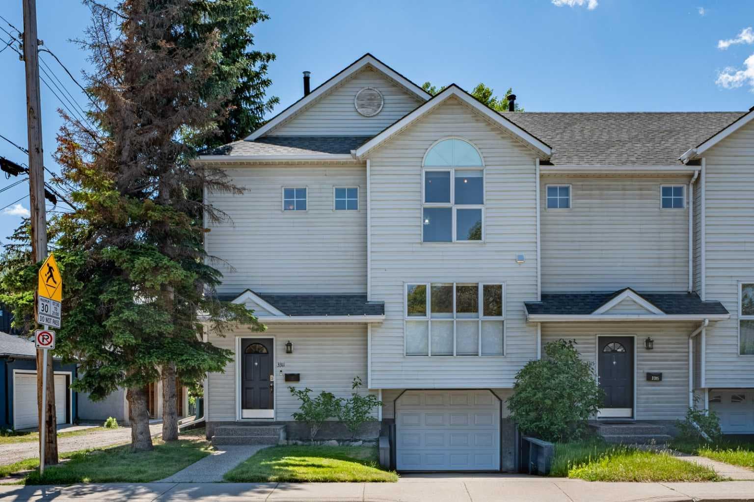 Row/Townhouse in Parkdale