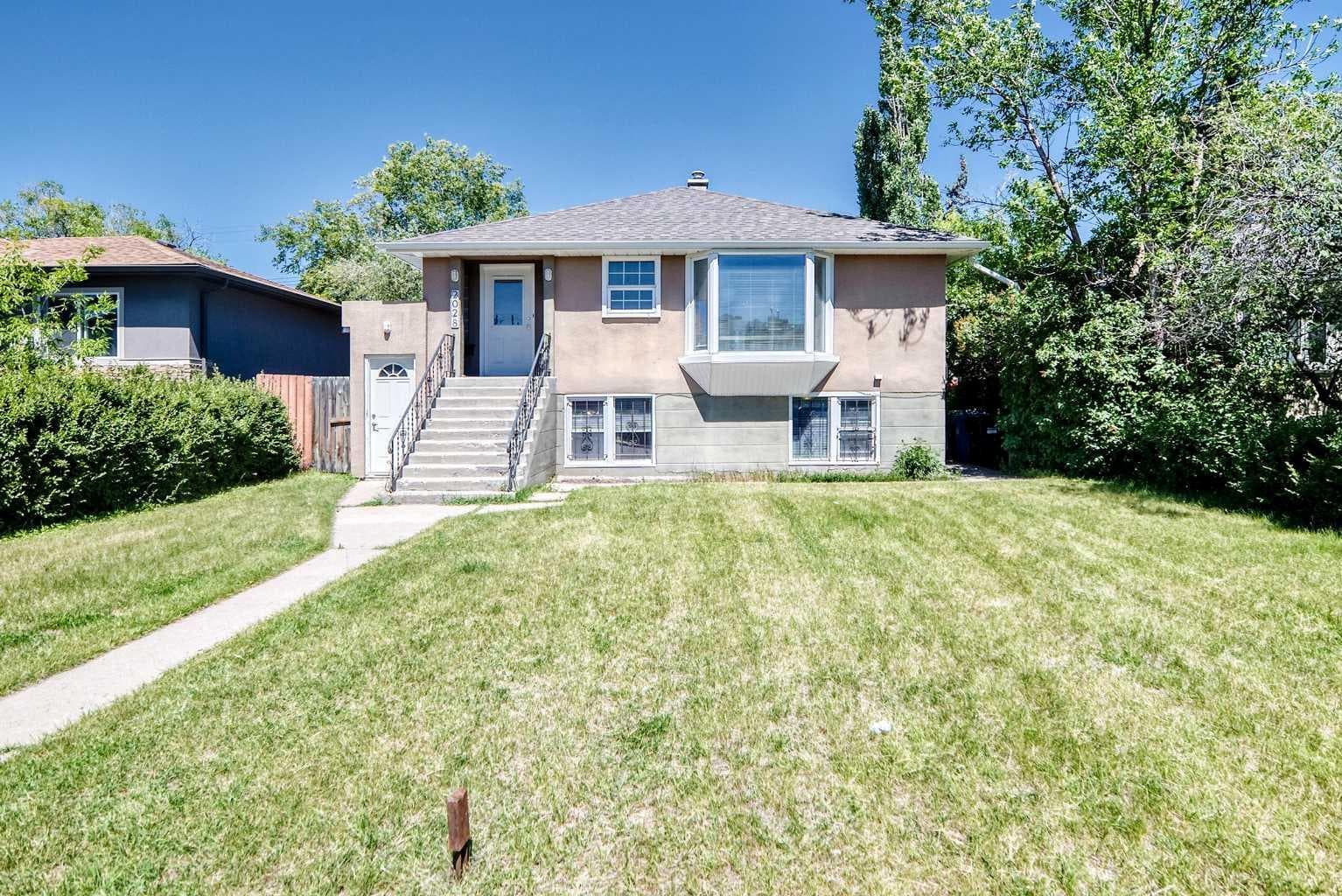 2028 Westmount Road NW — photo 1