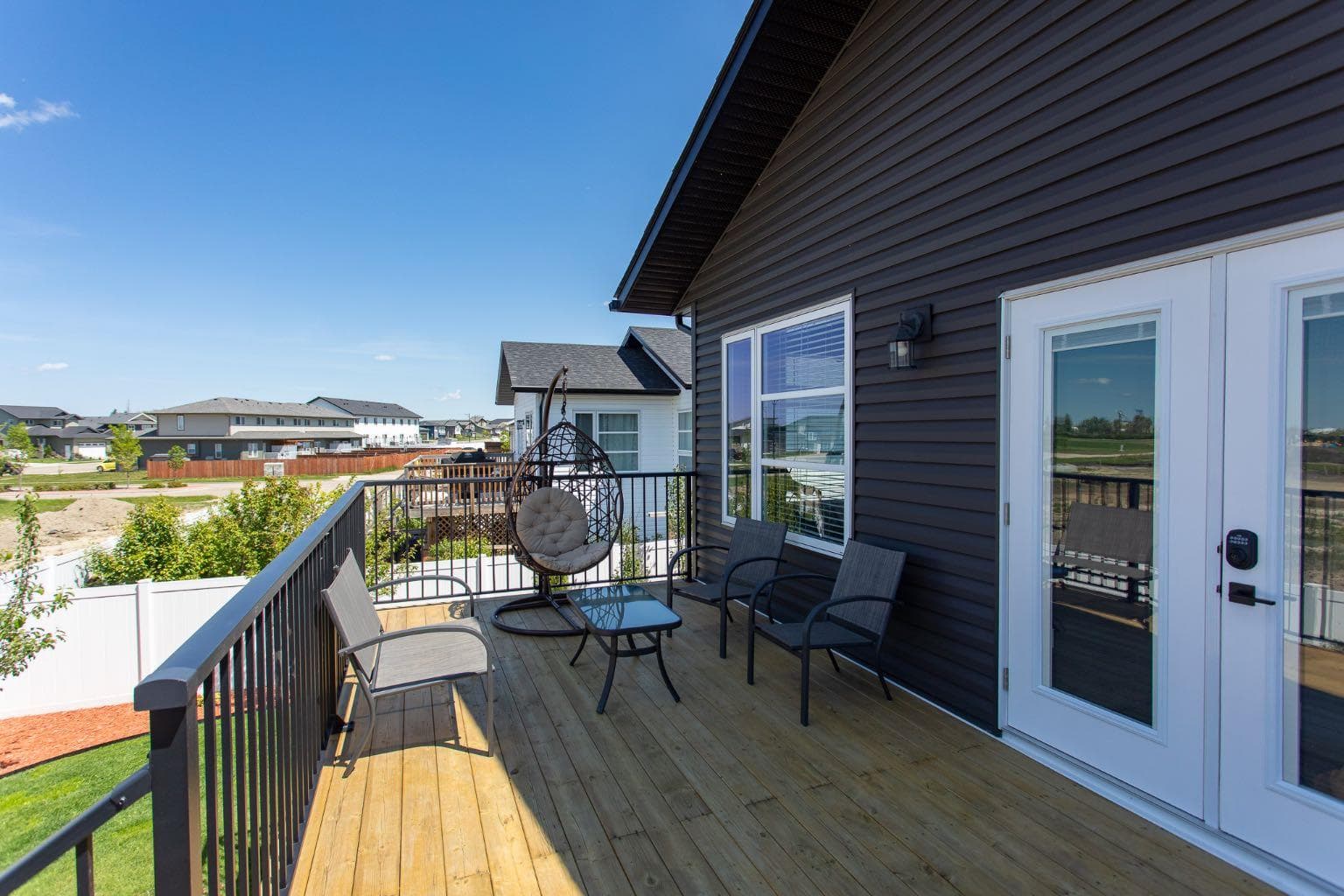 70 PARLBY Crescent — photo 5