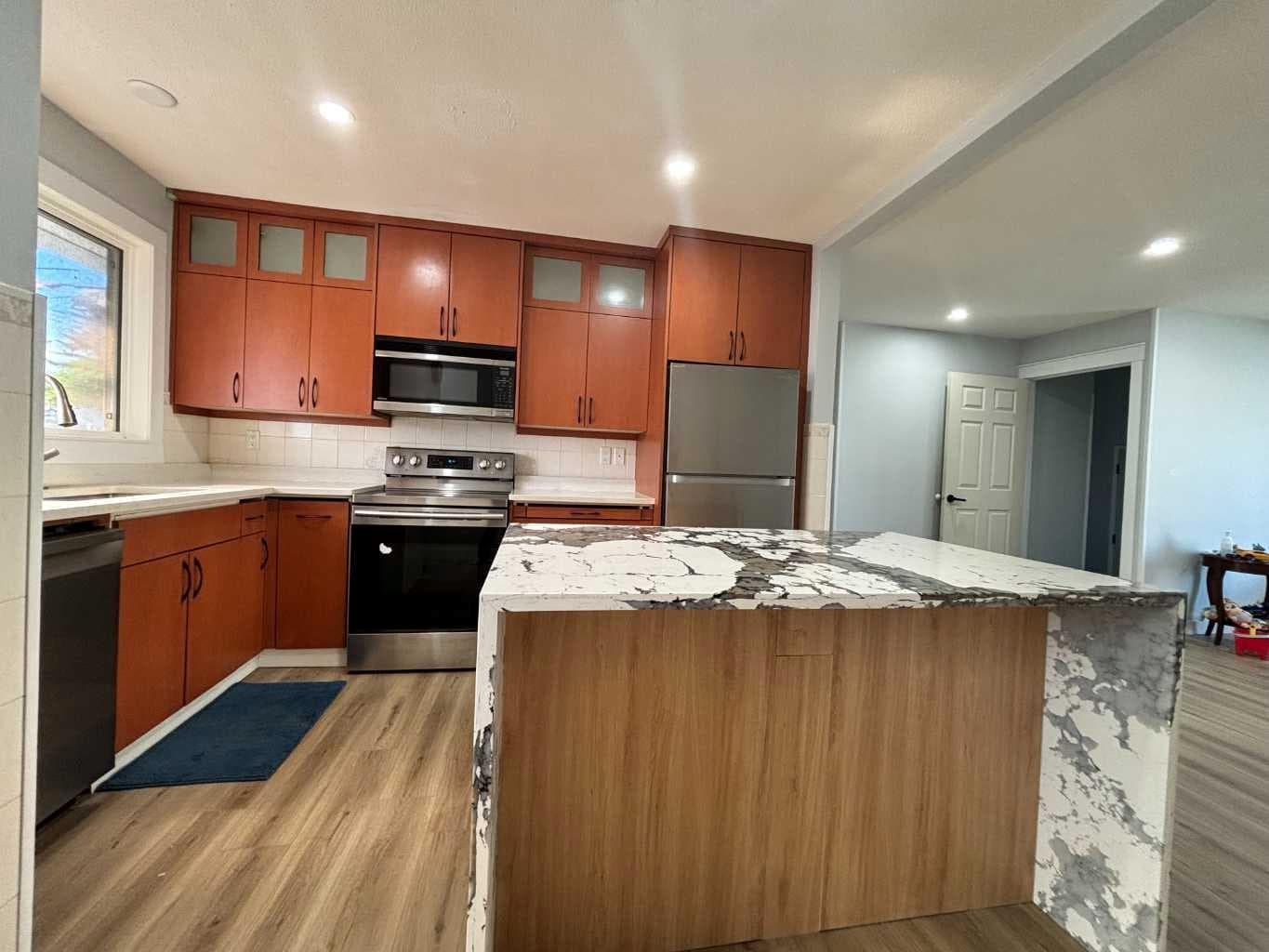 1672 Marlyn Way NE — photo 3