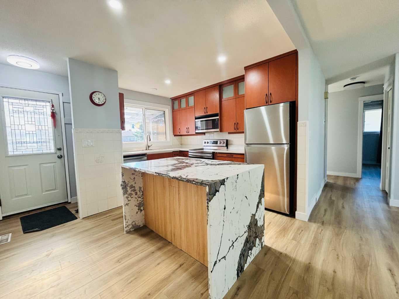 1672 Marlyn Way NE — photo 4