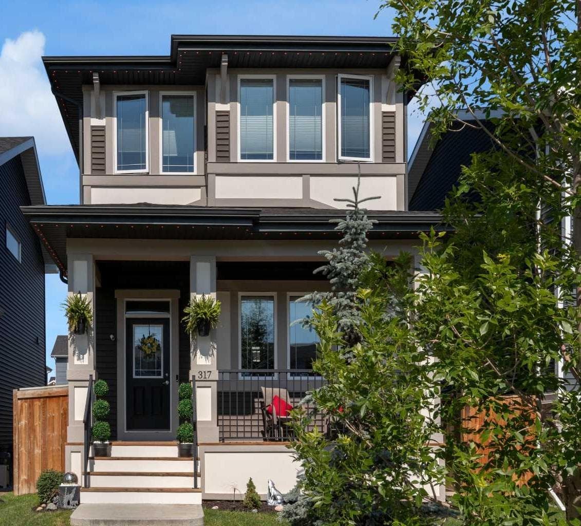 Detached in Sunset Ridge
