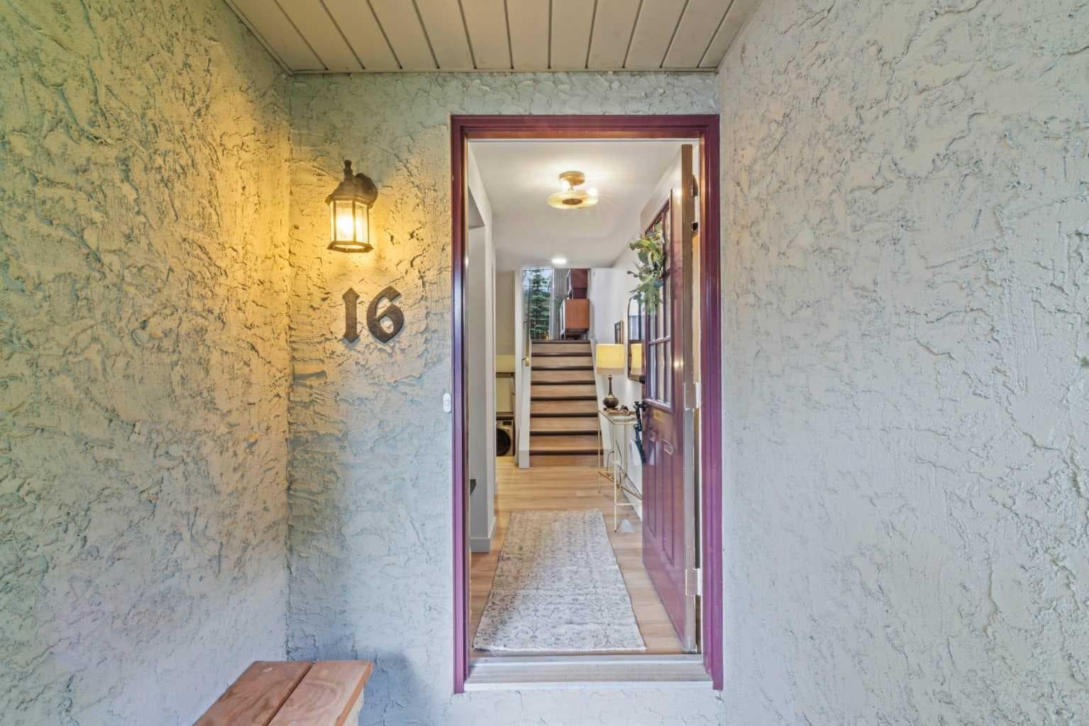 16, 140 Point Drive NW — photo 3