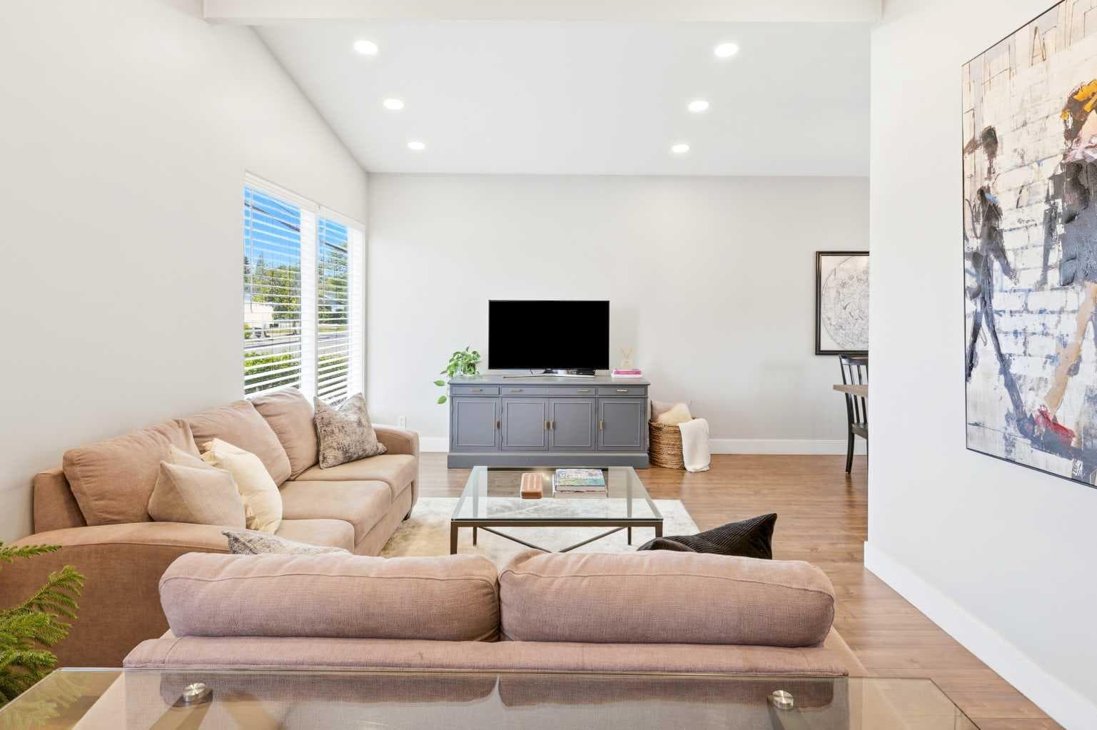 2516 63 Avenue SW — photo 5