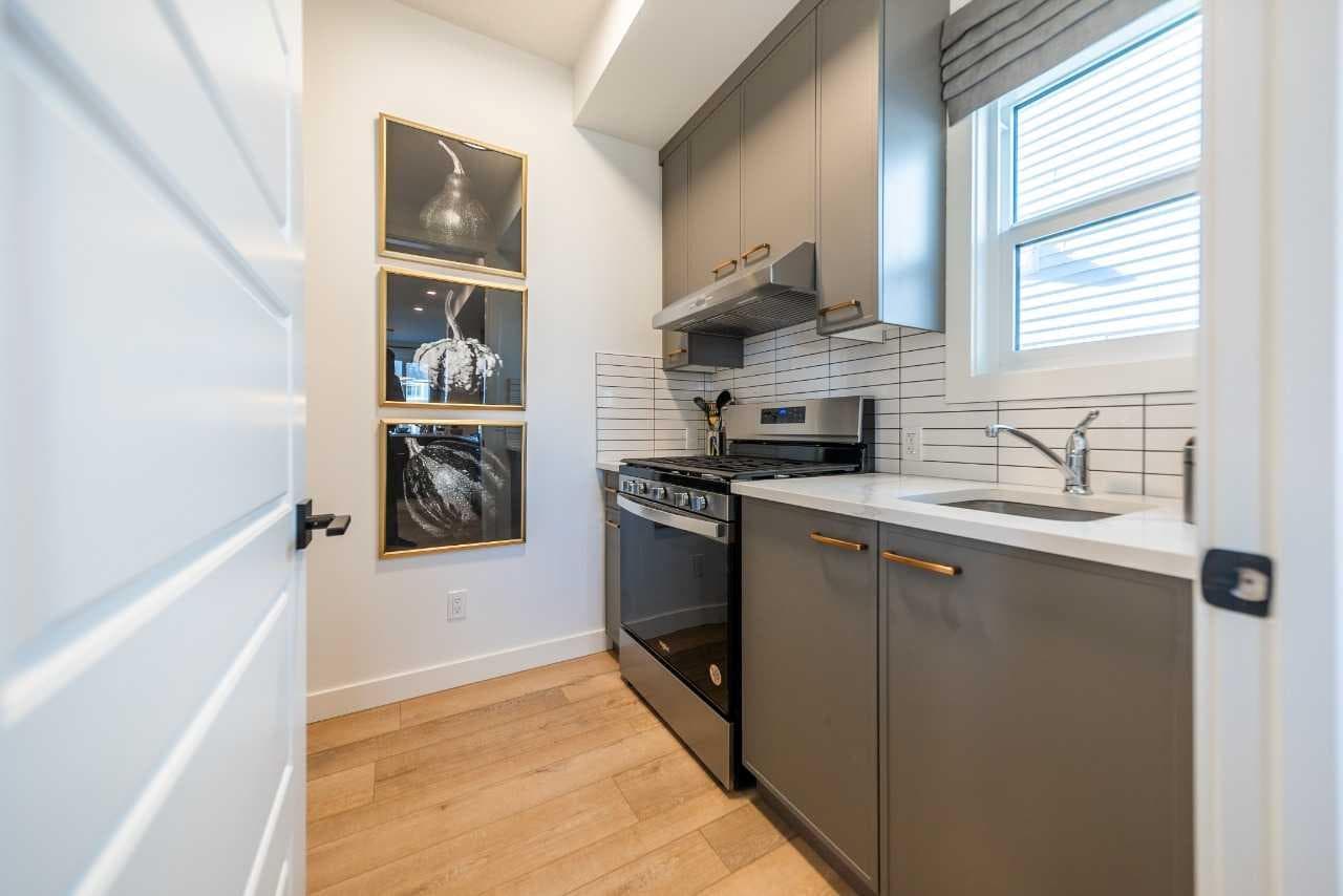 58 Bridgeport Circle — photo 3