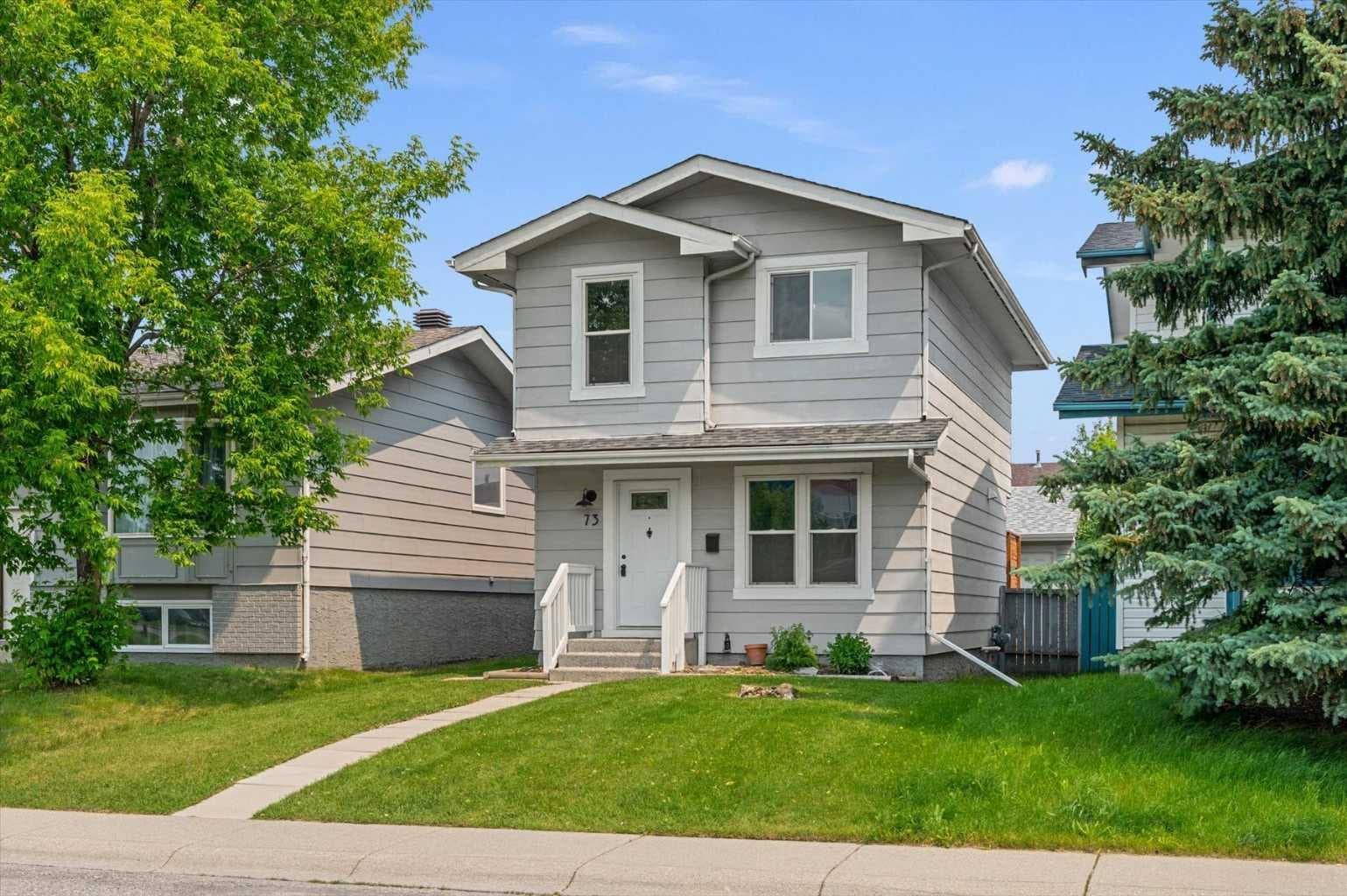 73 Sunvale Crescent SE — photo 2