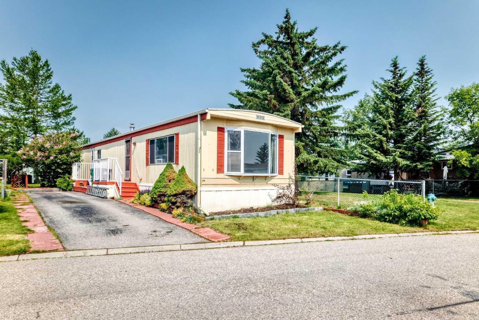 175, 99 Arbour Lake Road NW — photo 1