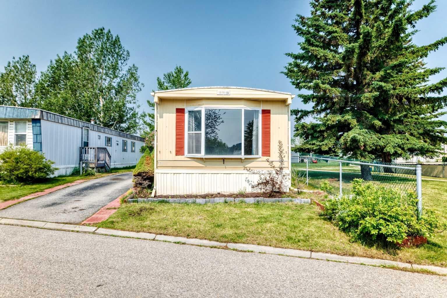 175, 99 Arbour Lake Road NW — photo 4