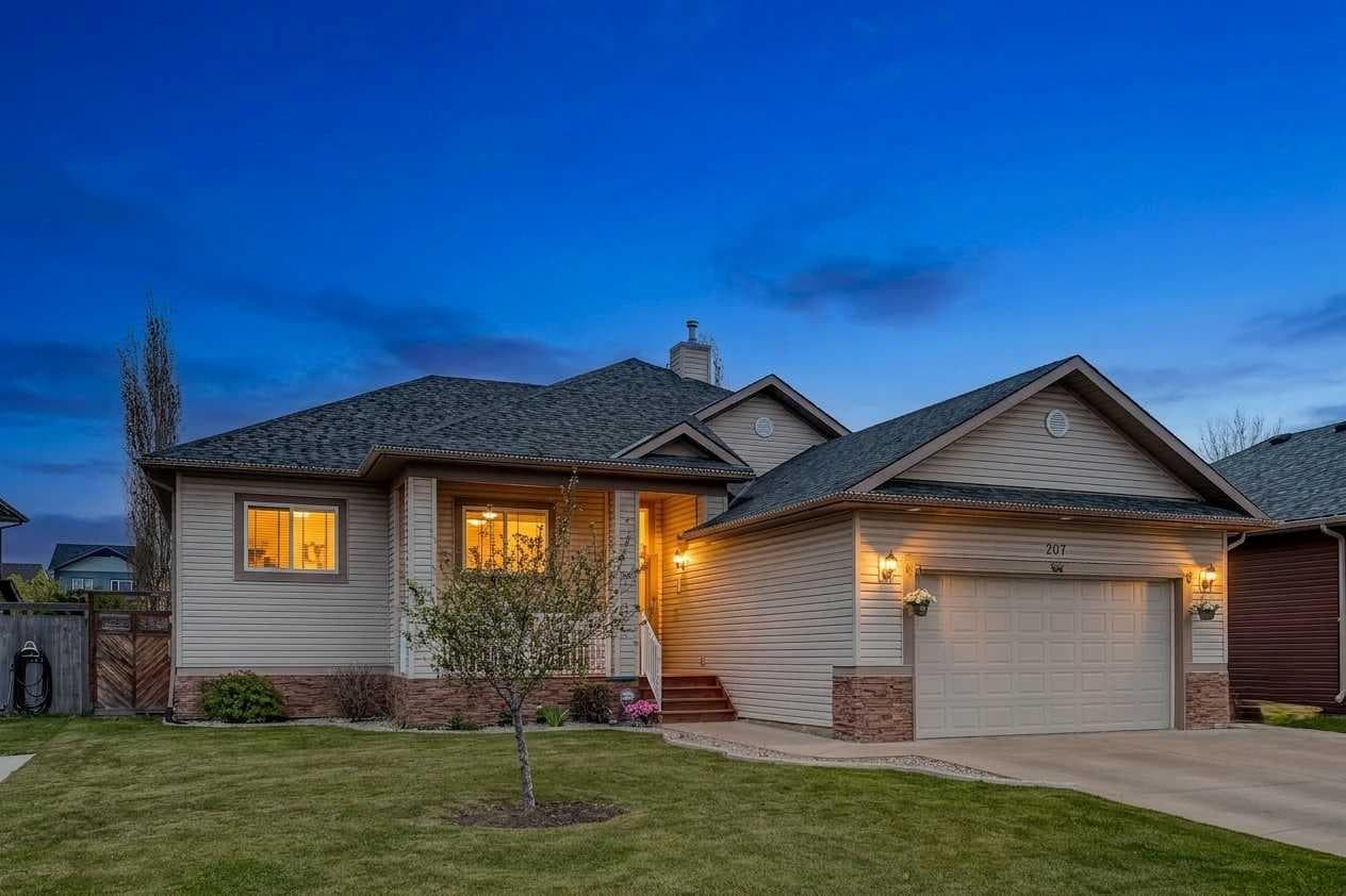 207 Strathmore Lakes Bend — photo 1