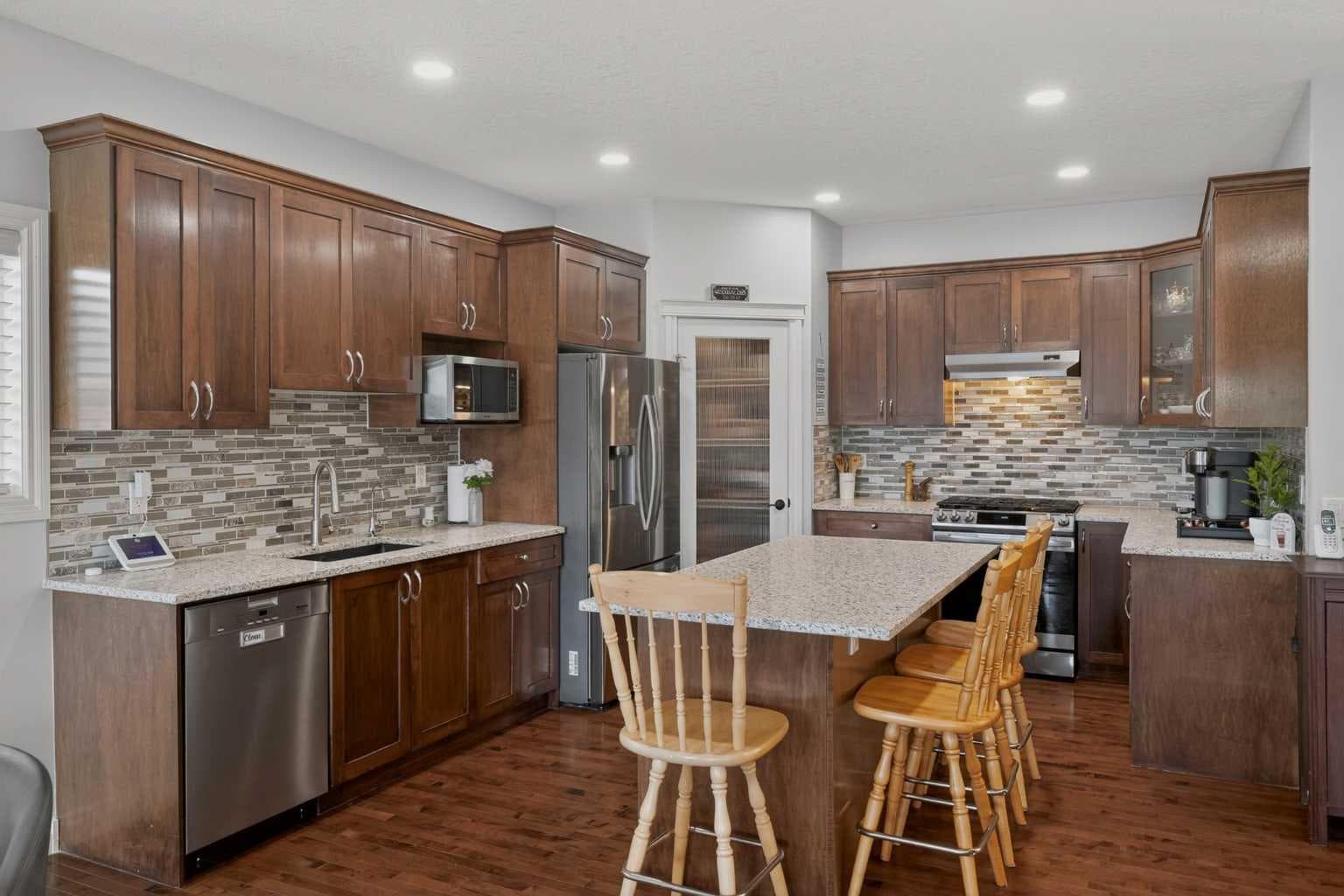 207 Strathmore Lakes Bend — photo 3