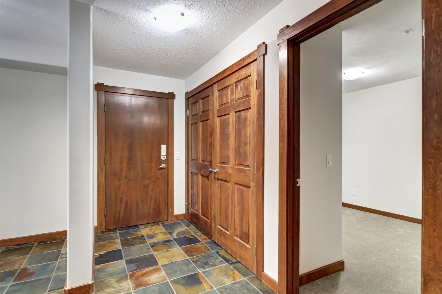 111, 170 Crossbow Place — photo 3