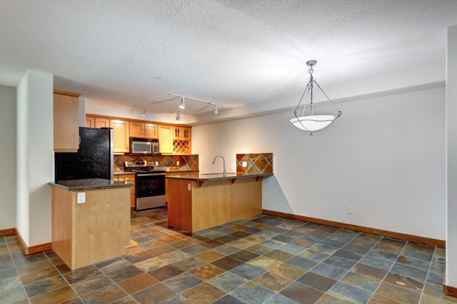 111, 170 Crossbow Place — photo 5