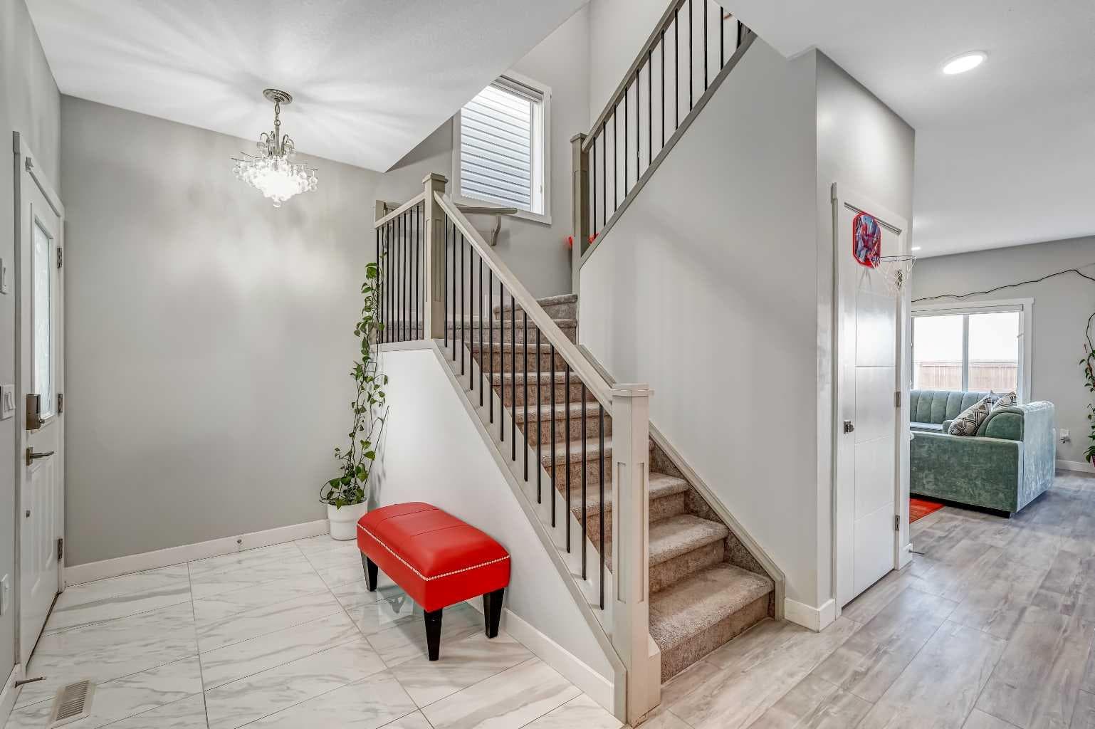 349 Corner Meadows Way NE — photo 5