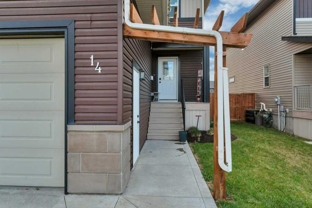 14 Mckay Boulevard — photo 1