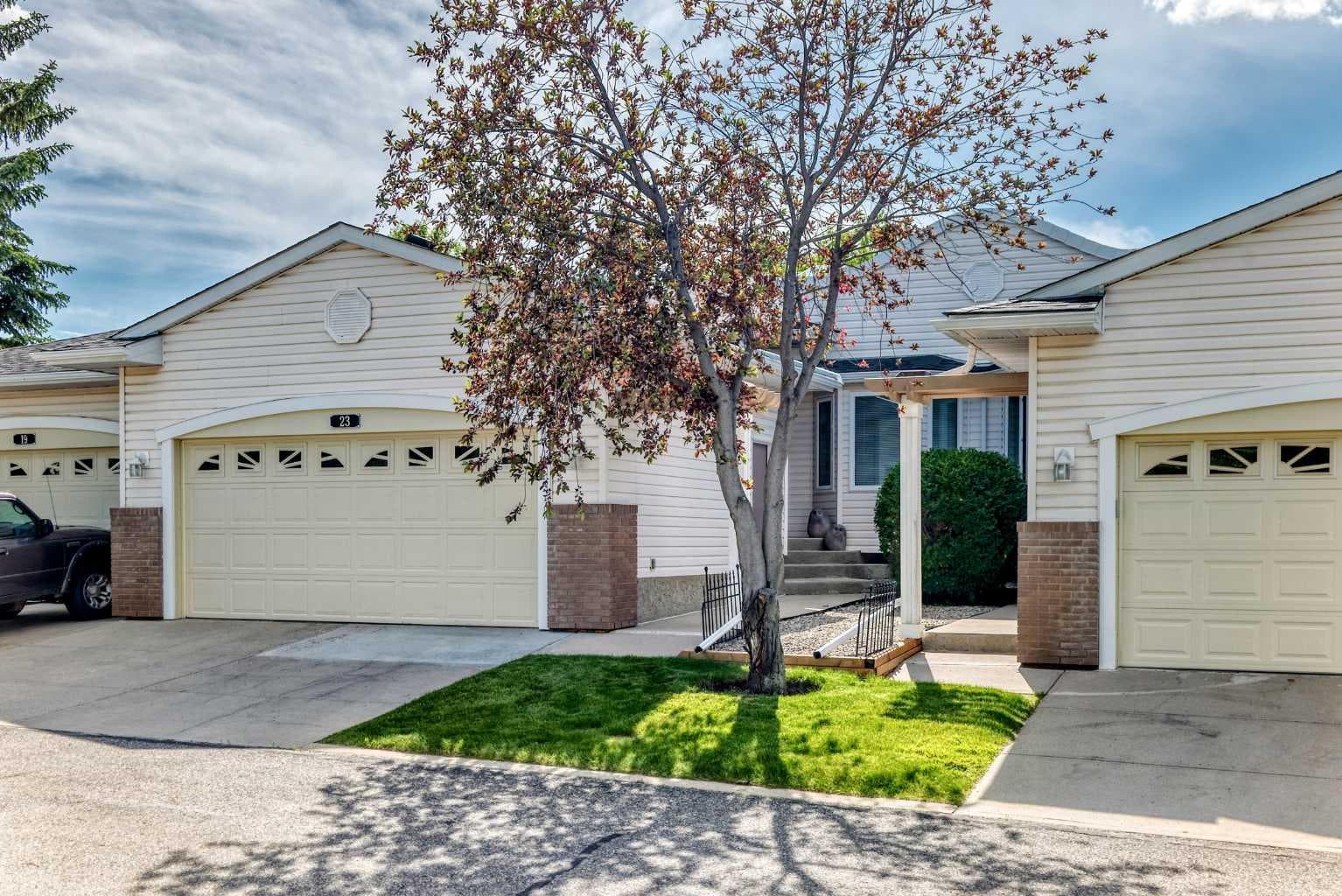 Row/Townhouse in Cedarbrae