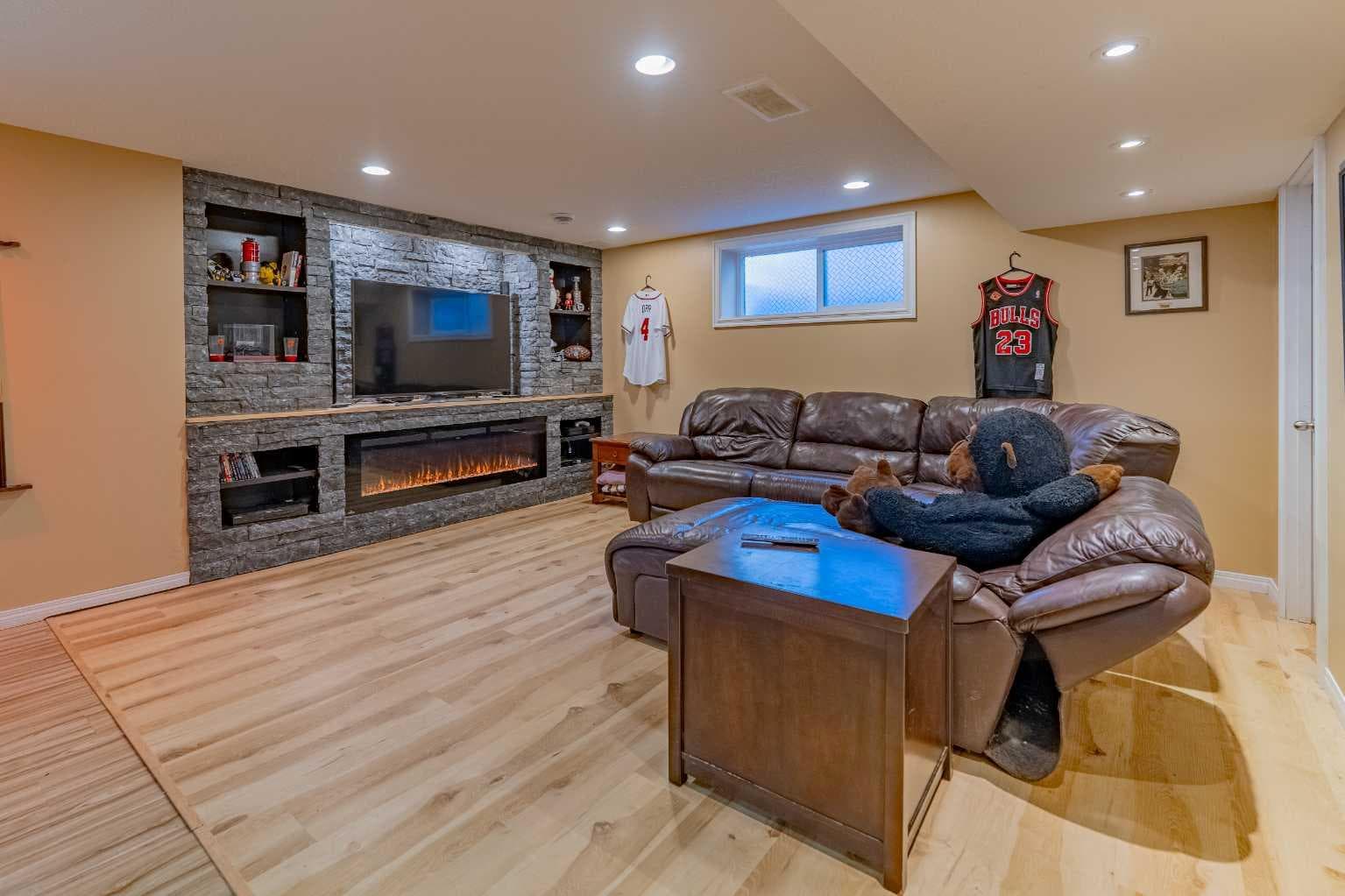 142 West Pointe Circle — photo 5