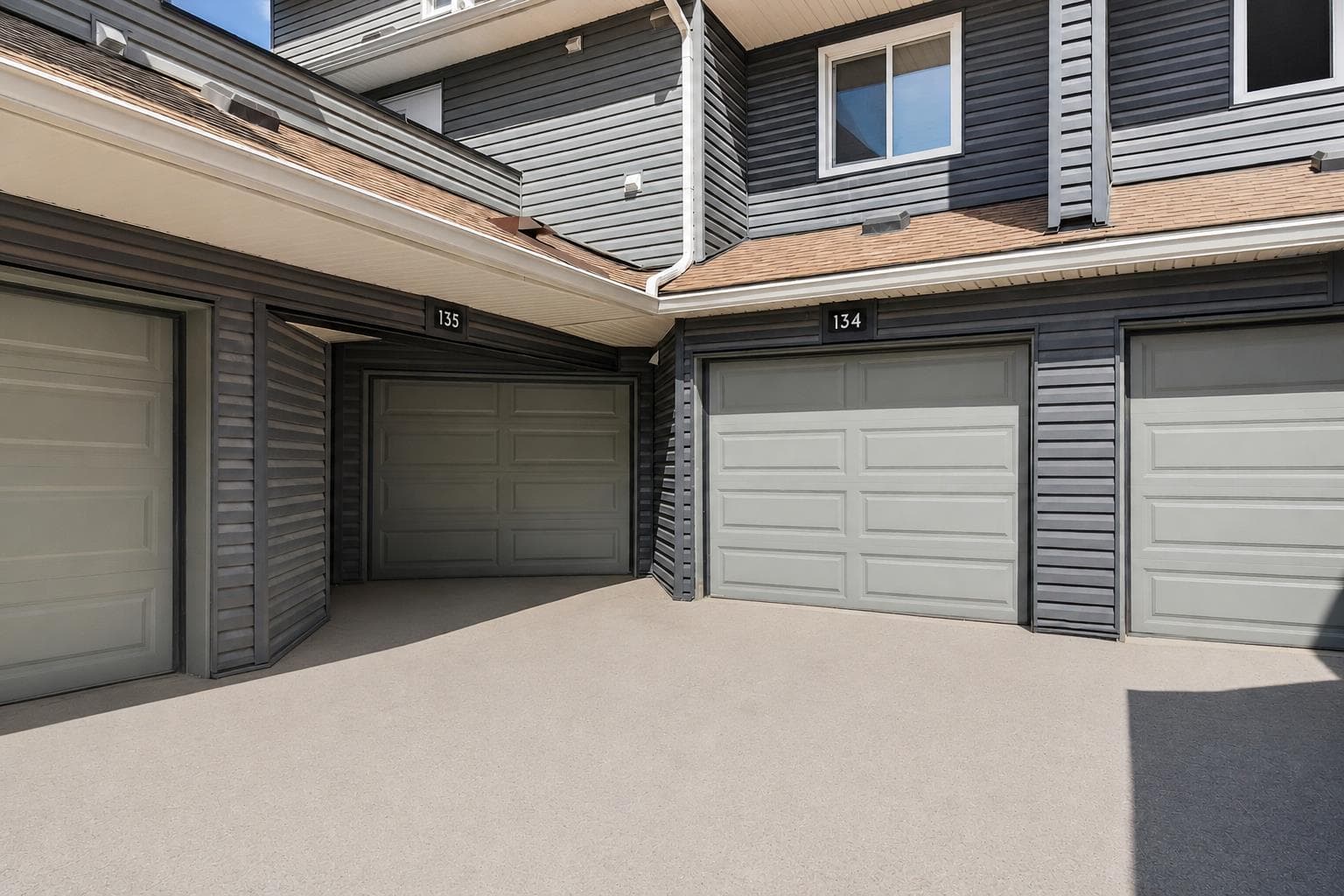 134, 48 Glamis Green SW — photo 1