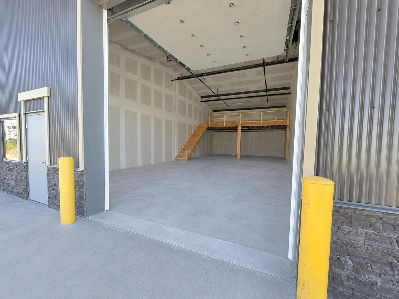 14 Griffin Industrial Point — photo 4
