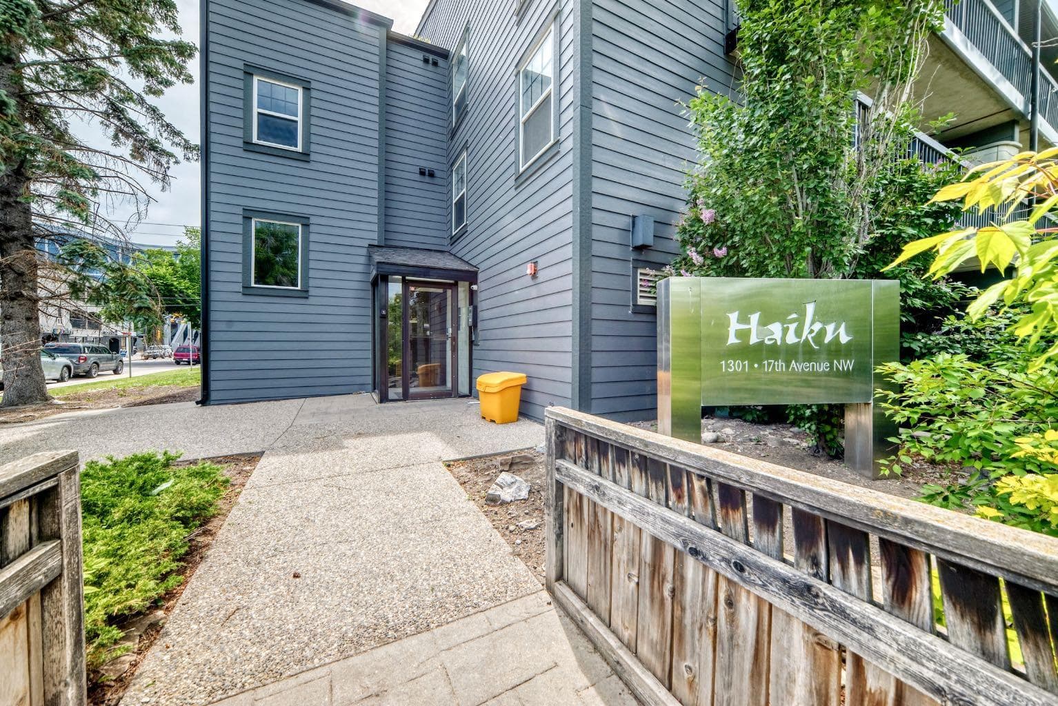 304, 1301 17 Avenue NW — photo 3