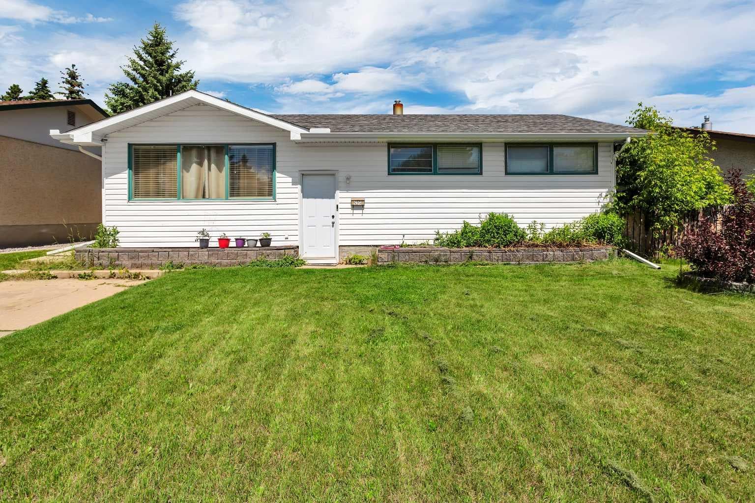 32 Otterbury Avenue — photo 1