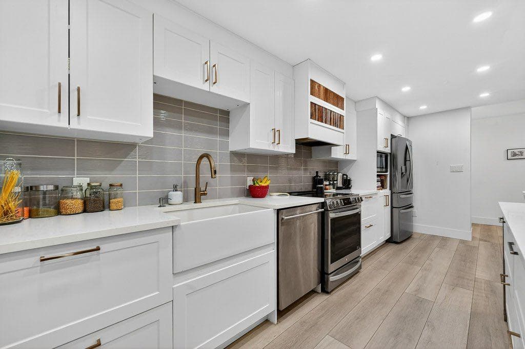 405, 1215 Cameron Avenue SW — photo 4