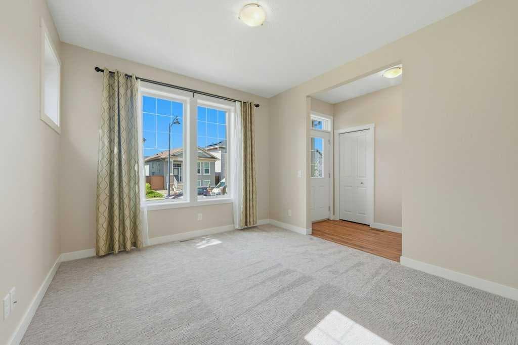 98 Elgin Meadows Circle SE — photo 4