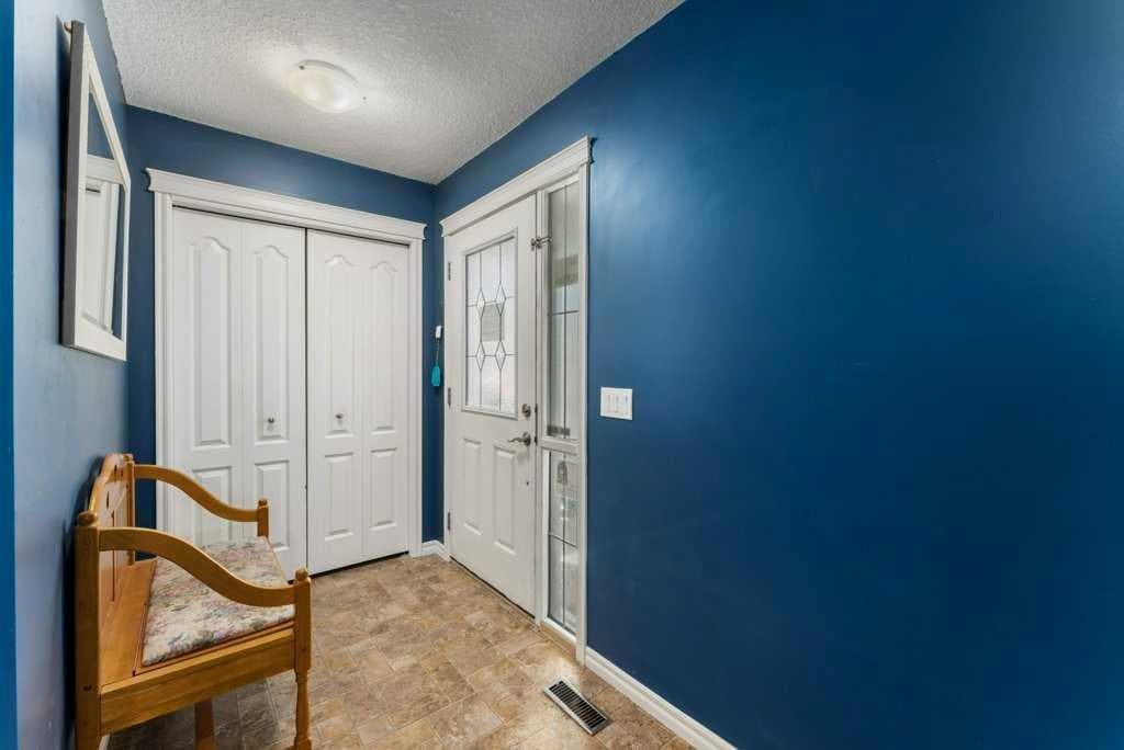 89 Cranarch Grove SE — photo 2
