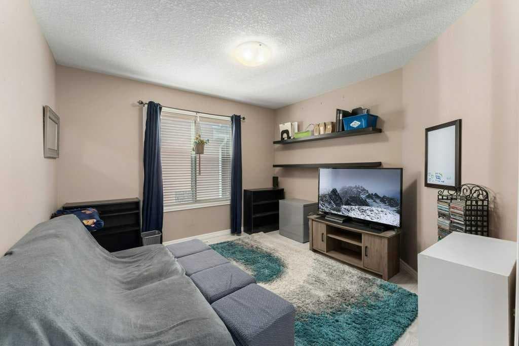 89 Cranarch Grove SE — photo 3