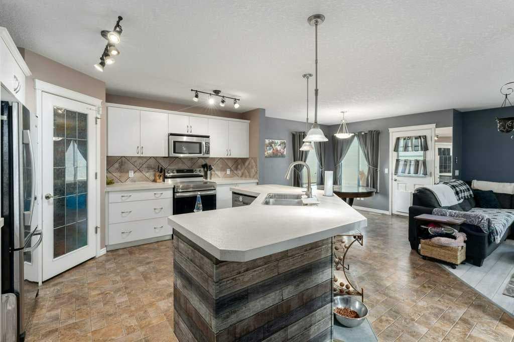 89 Cranarch Grove SE — photo 5