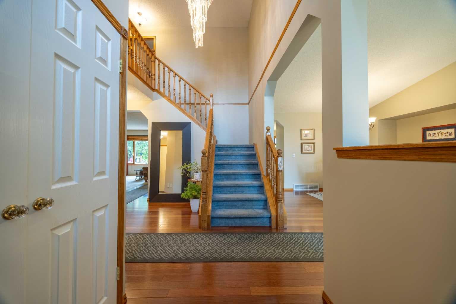 19 Mckenzie Lake Manor SE — photo 4