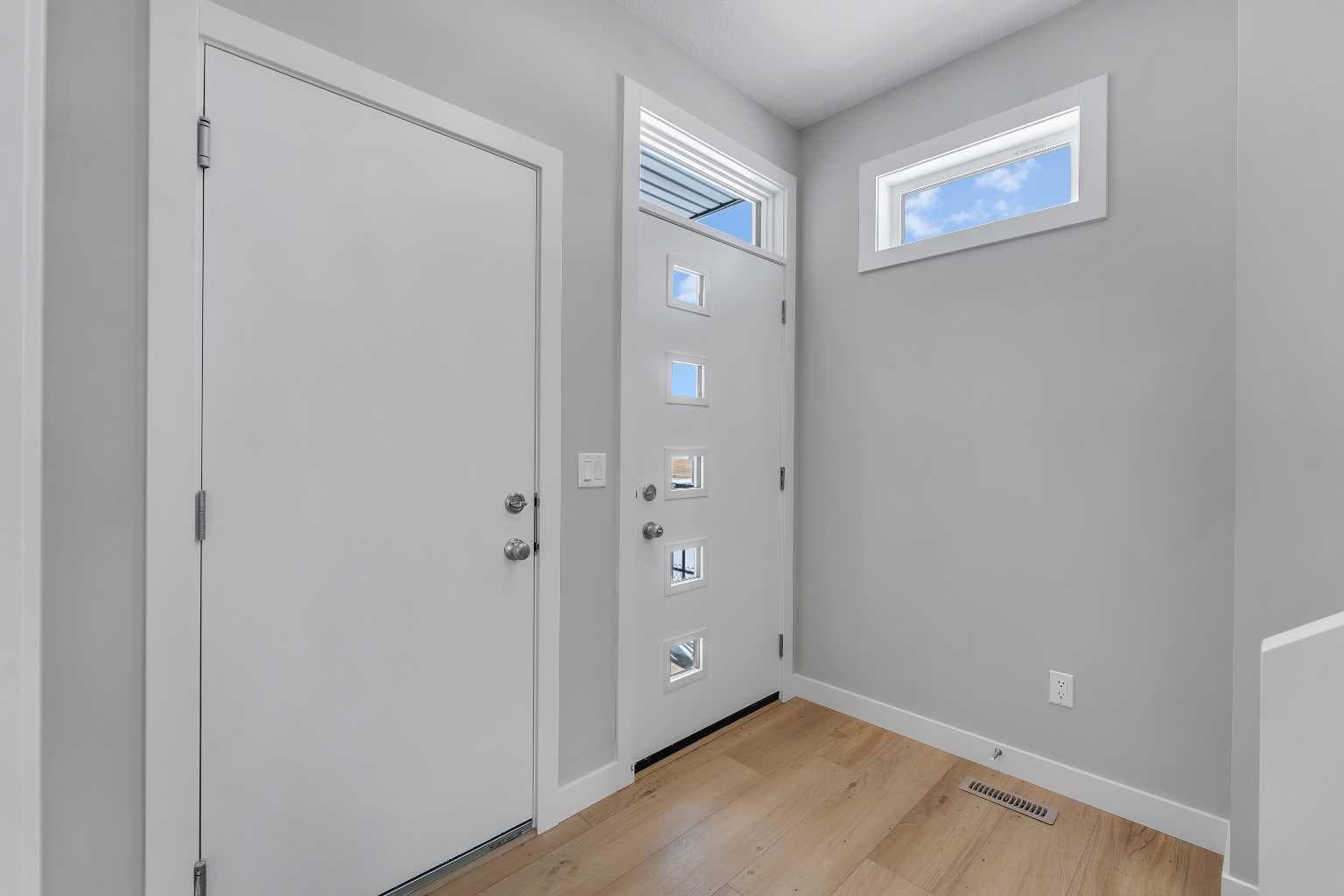 390 South Shore Drive — photo 2