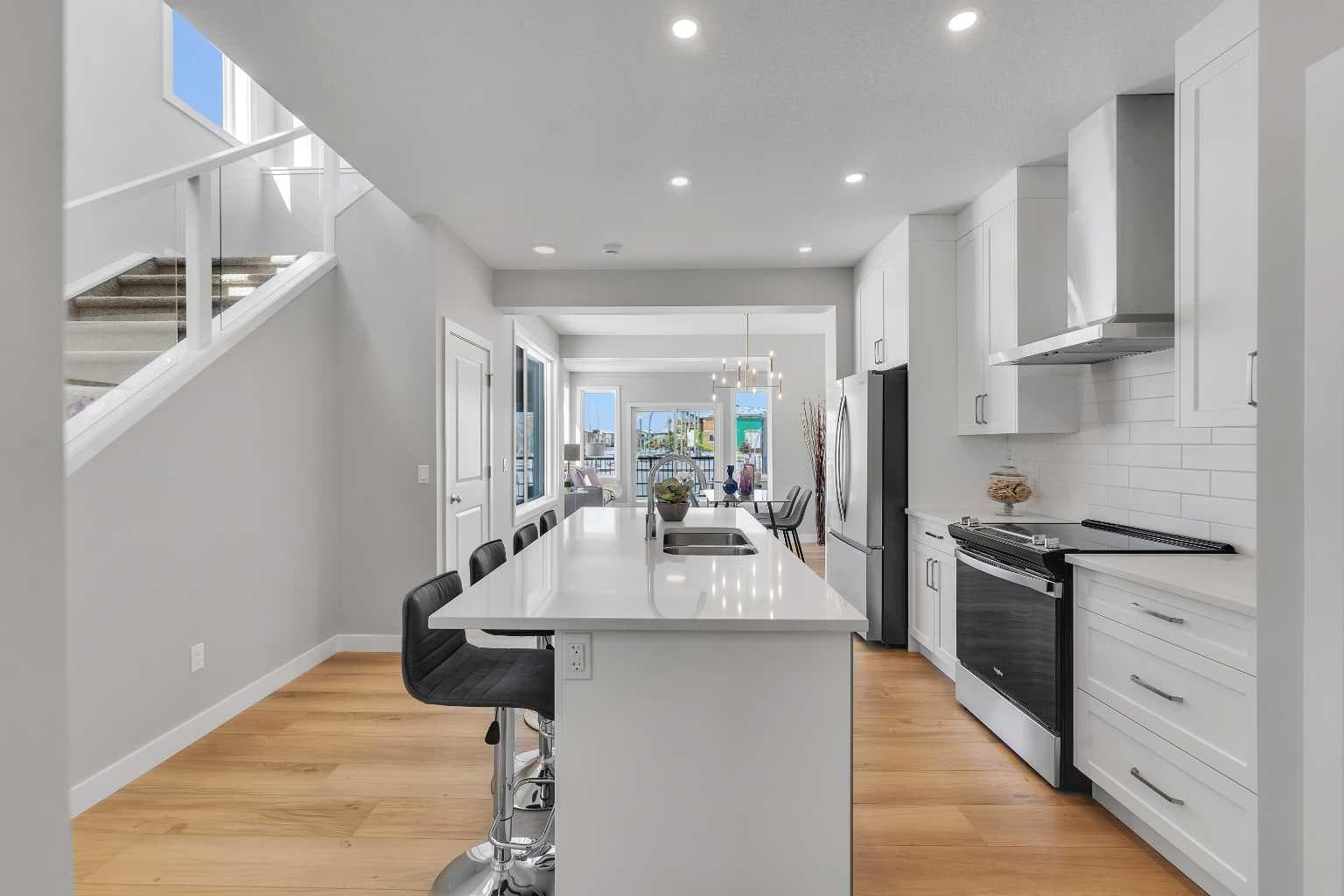 390 South Shore Drive — photo 5
