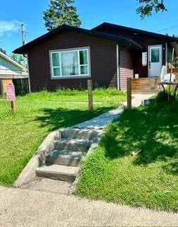 4421 40A Avenue — photo 1