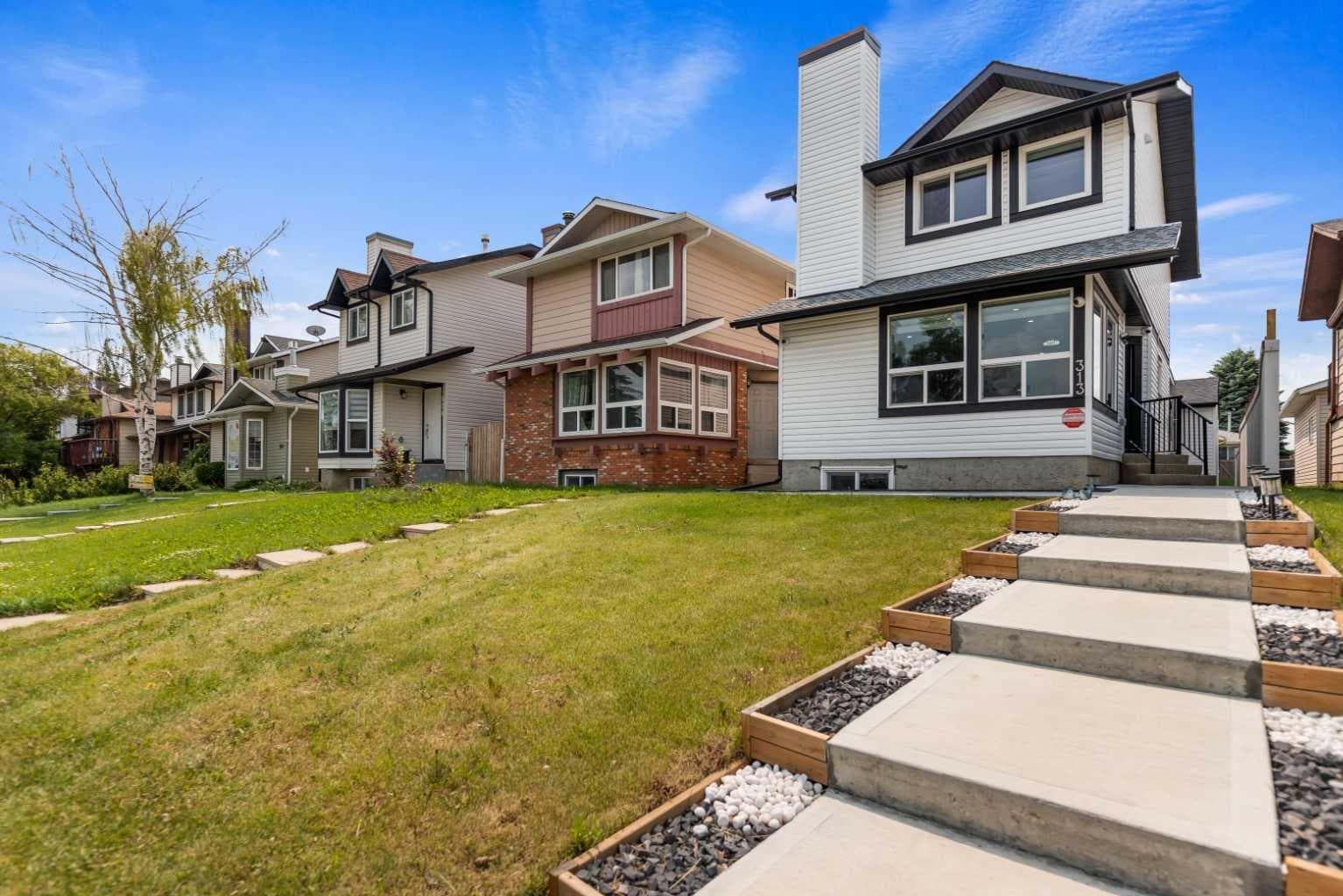 313 Falwood Way NE — photo 1