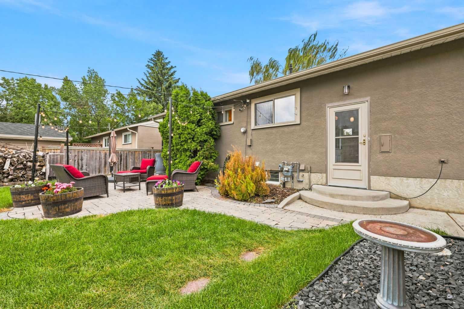404 Arlington Drive SE — photo 2