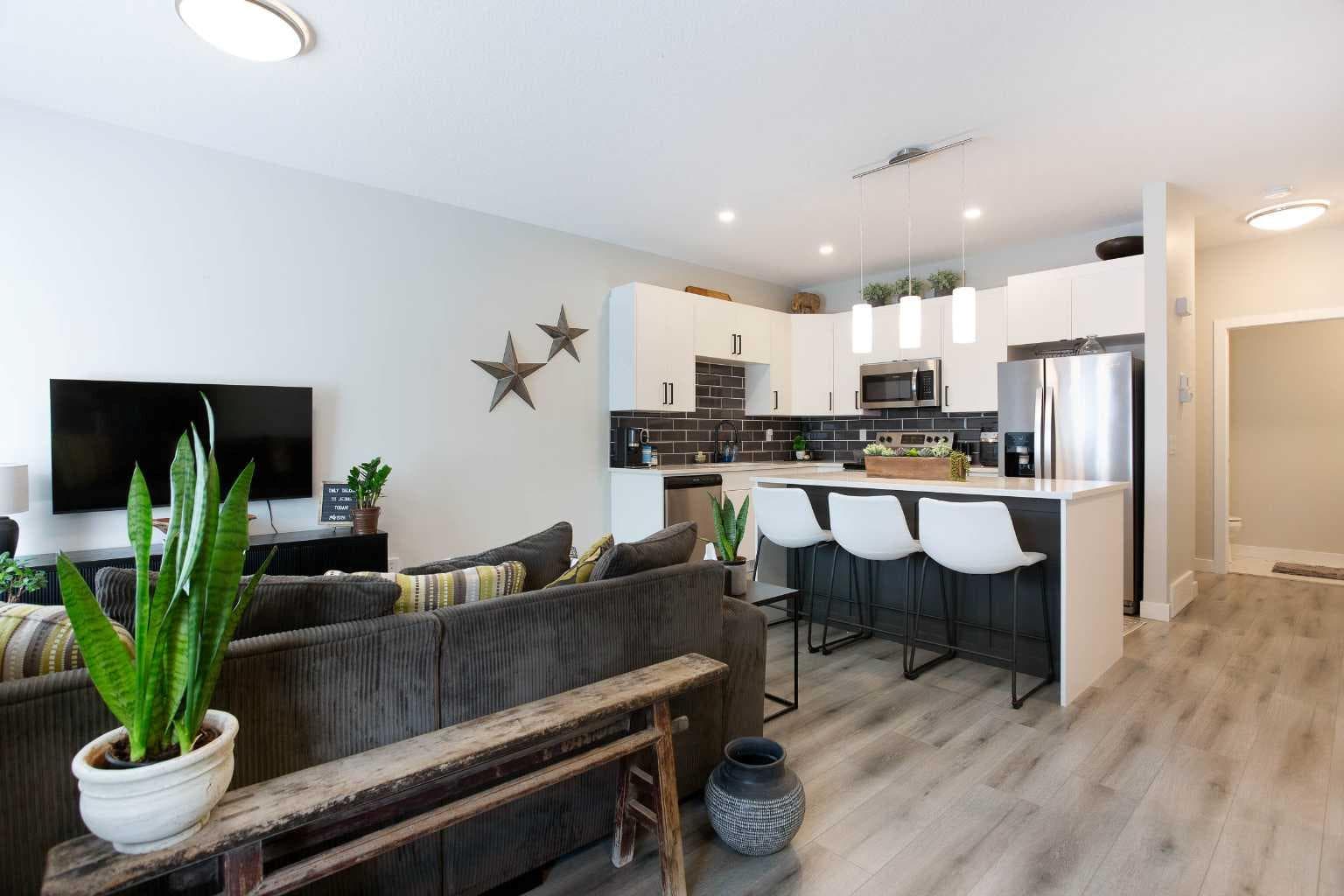 561 Canals Crossing SW — photo 4