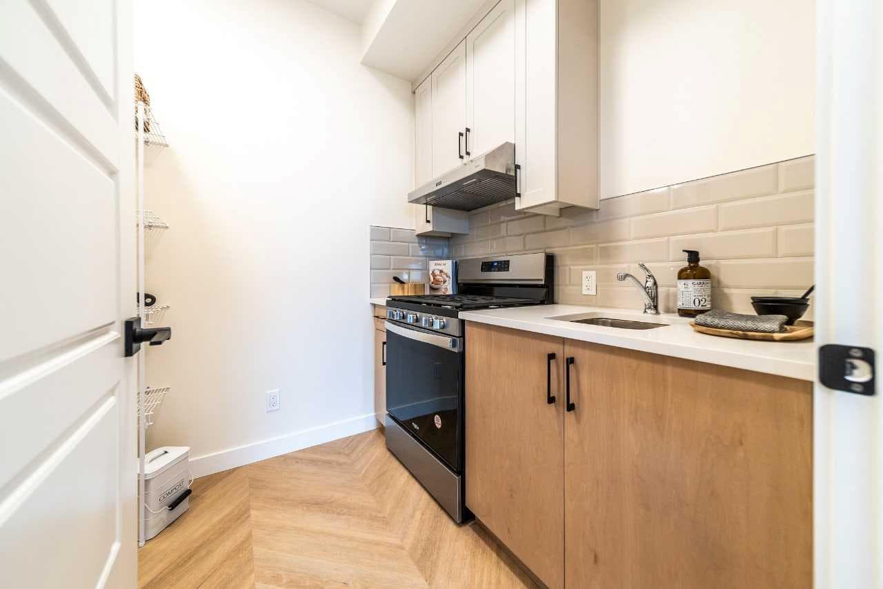 79 Lewiston Park NE — photo 3