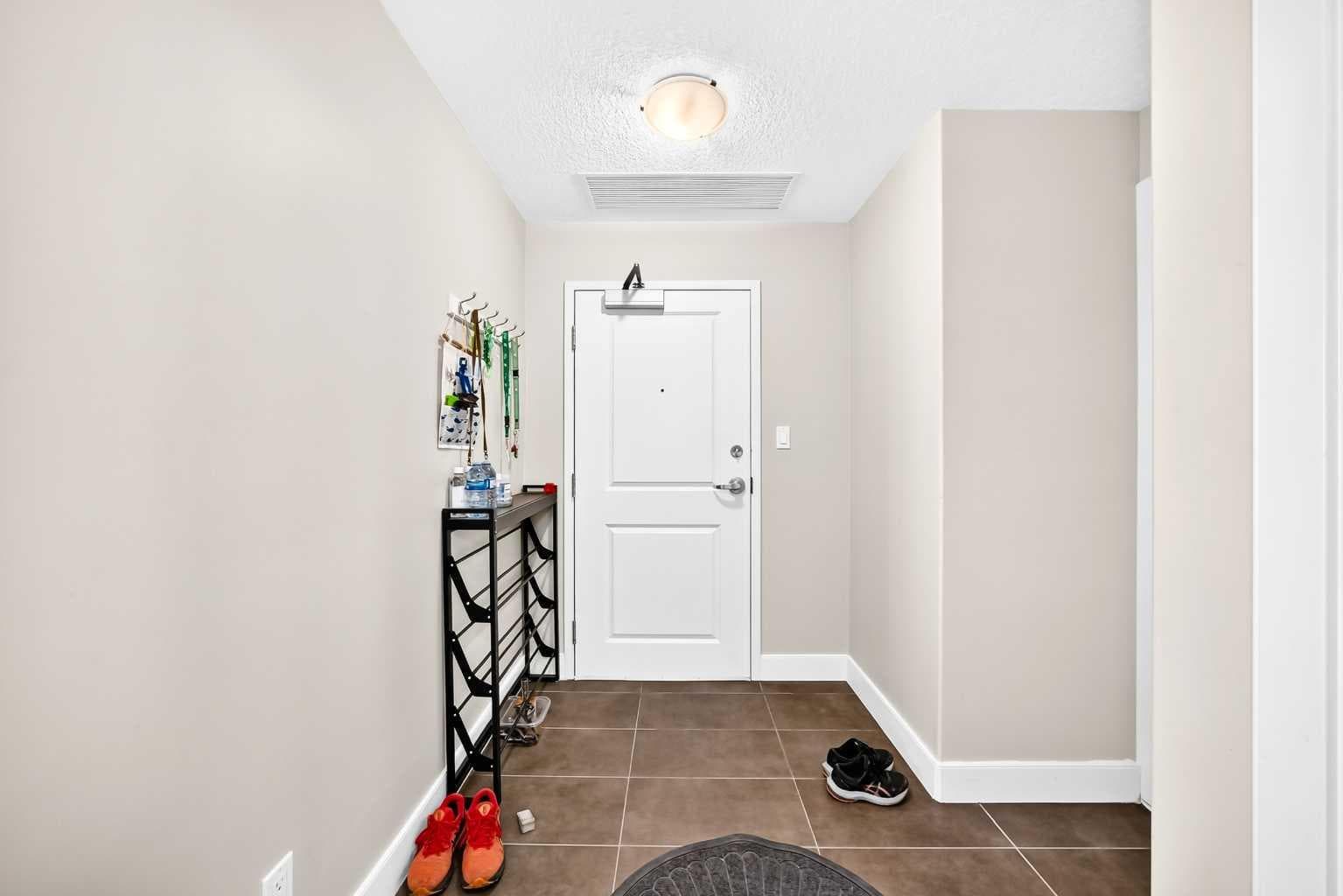 1407, 77 Spruce Place SW — photo 3