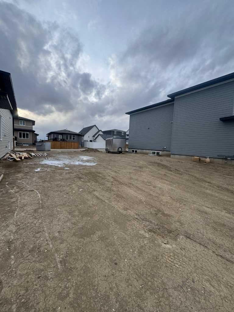 660 Devonia Road W — photo 3