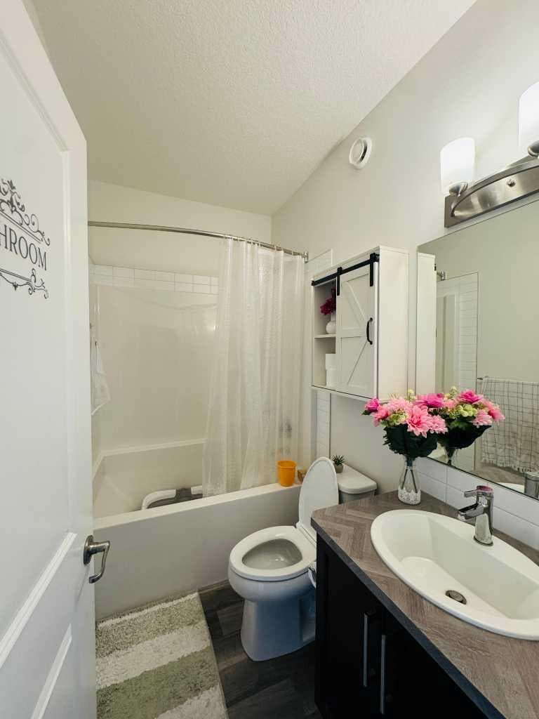 55 Corner Meadows Villas NE — photo 4