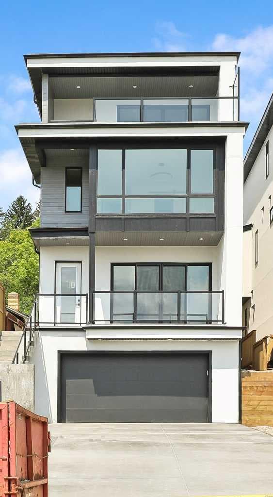 710 Bridge Crescent NE — photo 1