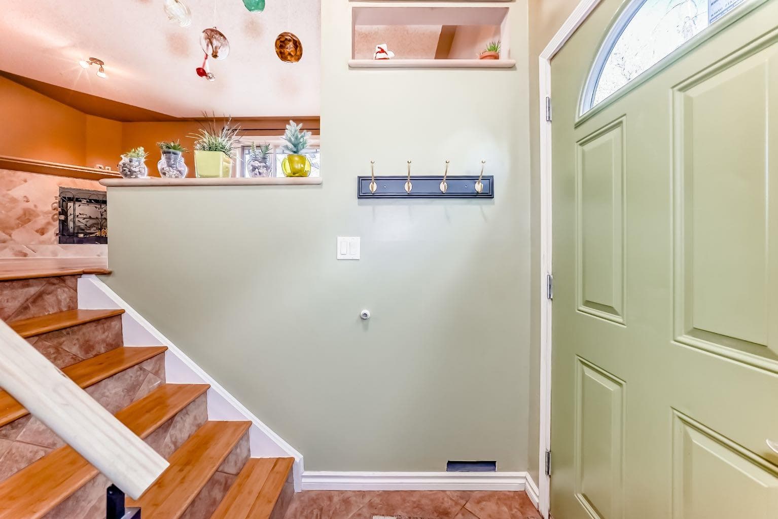 274 Templeview Way NE — photo 4