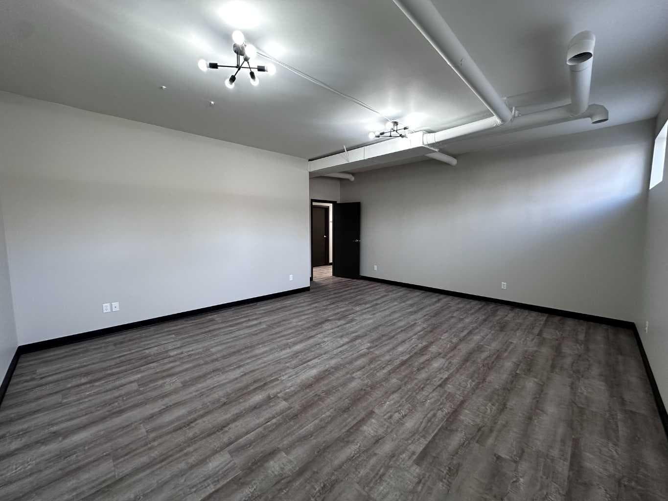 Suites B & C, 4923 50 Street — photo 2